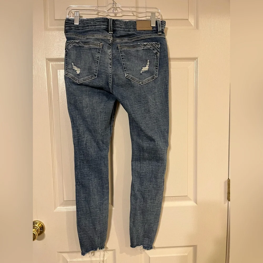 Buckle Black Distressed Ankle Skinny Stretch Blue Jeans Size 26x27 Fit 53 - Picture 9 of 10